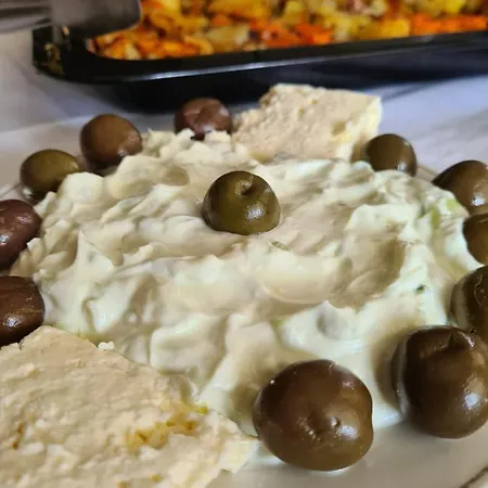 Δωμάτια σε οικογενειακή κατοικία Bar Kafe Pjetri Patza-Kuqani