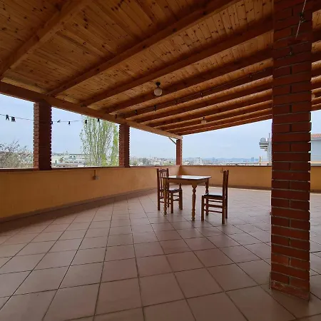 Bar Kafe Pjetri Δωμάτια σε οικογενειακή κατοικία