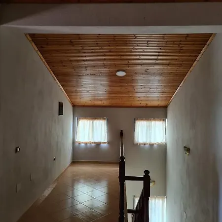 Bar Kafe Pjetri Pansiyon *