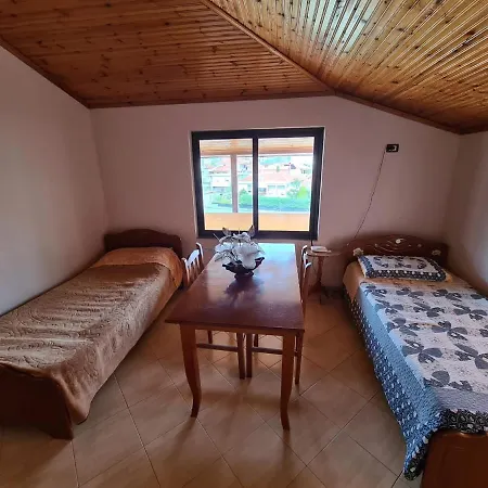 Bar Kafe Pjetri Pansiyon