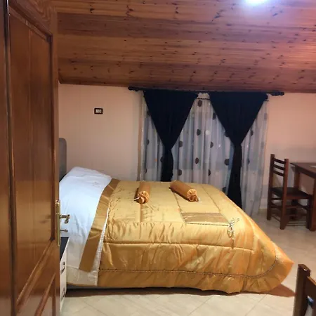 Bar Kafe Pjetri Pansiyon