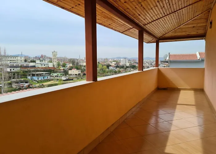 Bar Kafe Pjetri 民宿