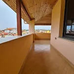 Bar Kafe Pjetri Homestay Paskuqan