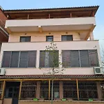 Homestay Bar Kafe Pjetri Paskuqan