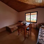 Homestay Bar Kafe Pjetri Paskuqan