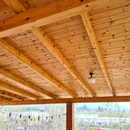 Bar Kafe Pjetri Patza-Kuqani