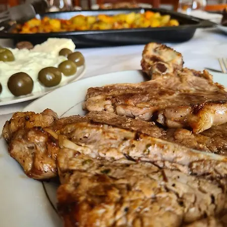 Bar Kafe Pjetri Pansiyon *