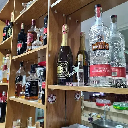 Bar Kafe Pjetri Patza-Kuqani