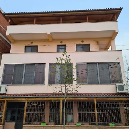 Pansiyon Bar Kafe Pjetri Patza-Kuqani