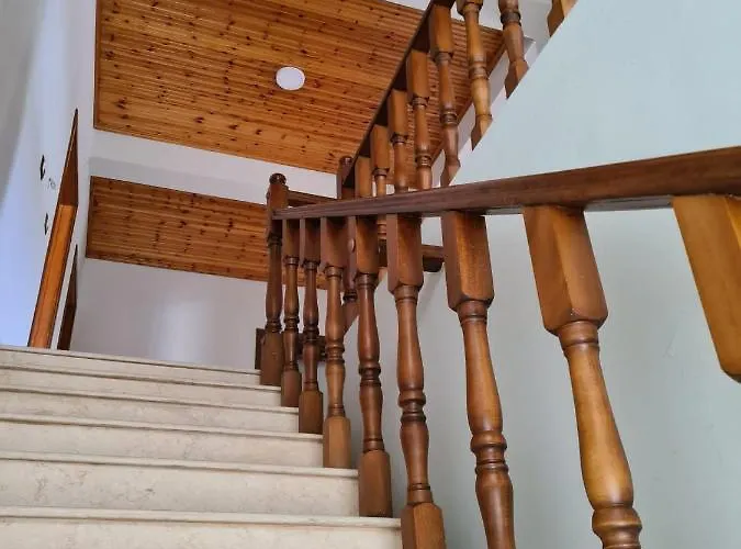 Bar Kafe Pjetri Patza-Kuqani