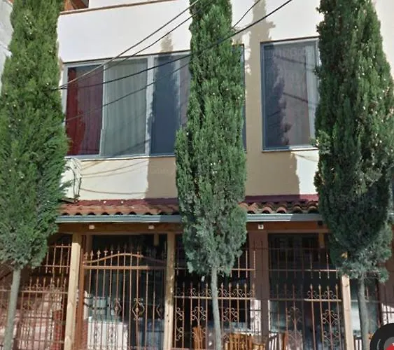 民宿 Bar Kafe Pjetri