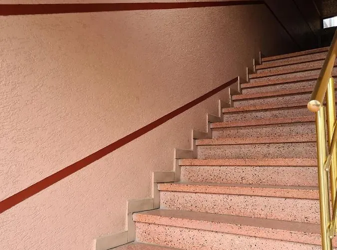 Bar Kafe Pjetri 民宿 Patza-Kuqani