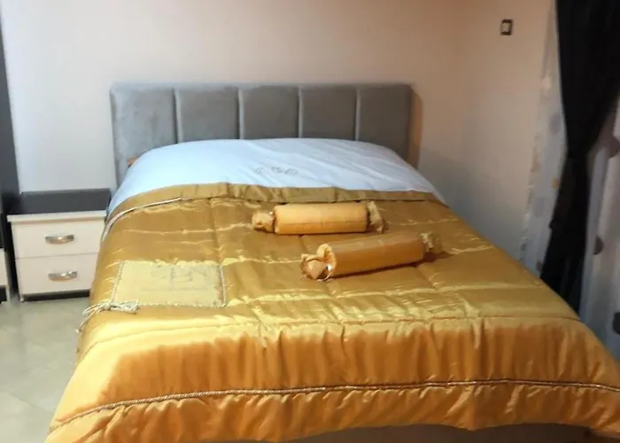 Bar Kafe Pjetri Patza-Kuqani